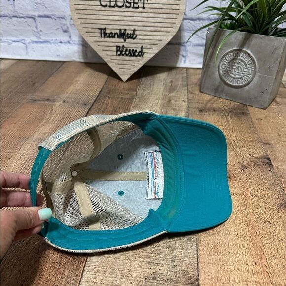 Patagonia P-6 Logo Hat green beige mesh back trucker cap adjustable snapback - Picture 5 of 7
